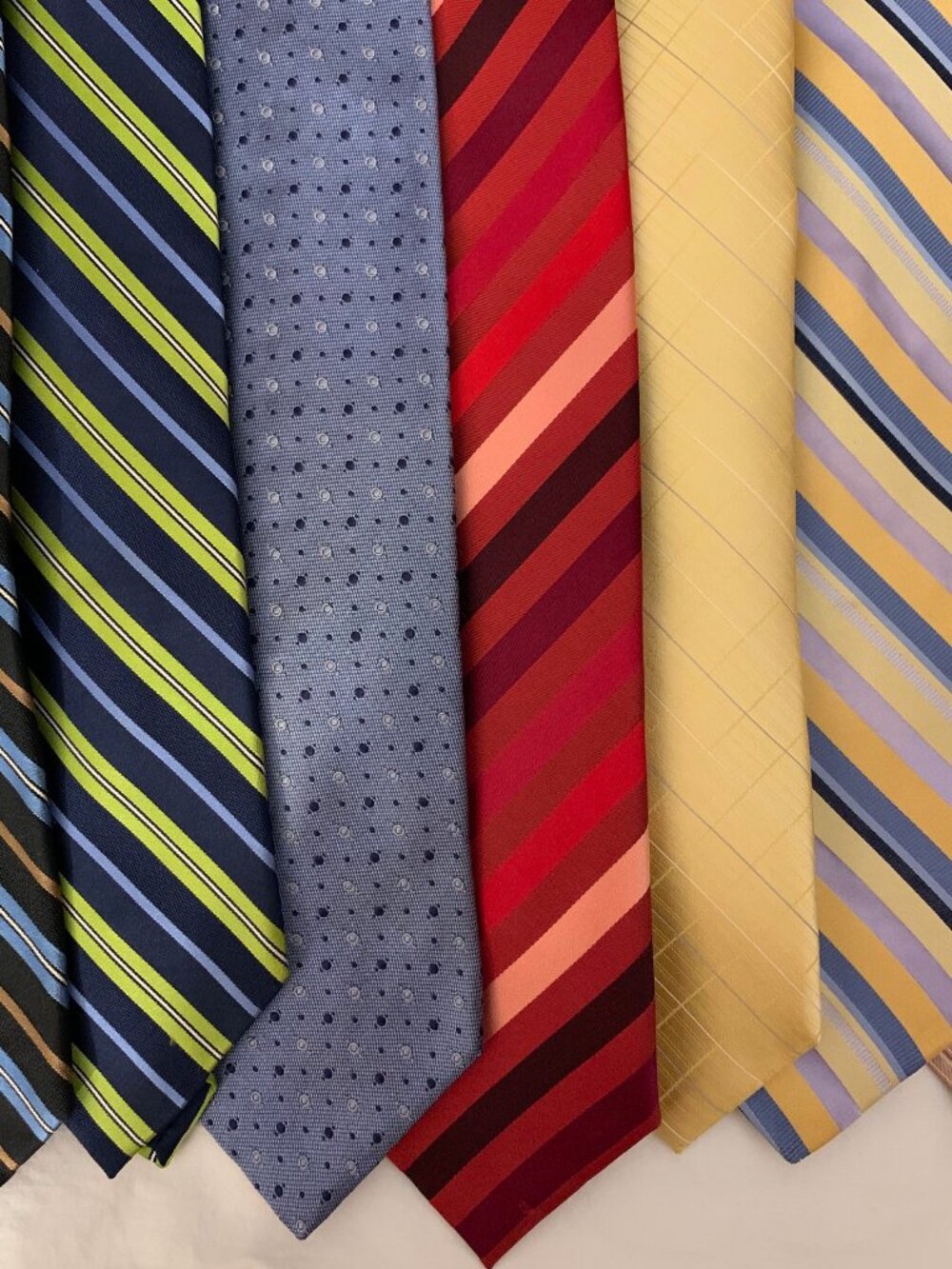 Bulk set of 10 men's ties, multiple brands and colors - Picture 4 of 5